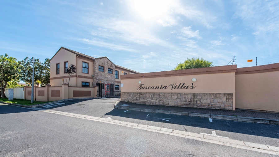 2 Bedroom Property for Sale in Parklands Western Cape